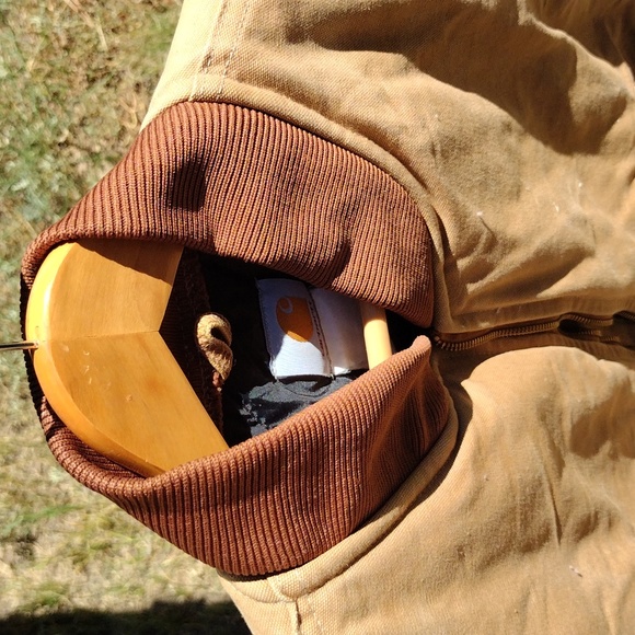 Carhartt Insulated Vest. - Picture 6 of 7